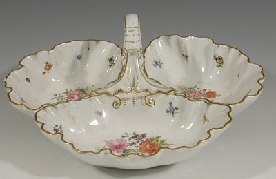 Lot 84 - A 19th century Meissen style trefoil shaped serving bowl