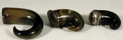 Lot 234 - A 19th century Scottish horn snuff mull
